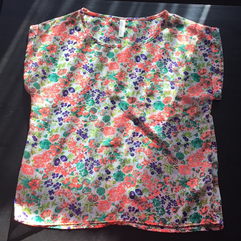 Medium Lovely Day Shirt